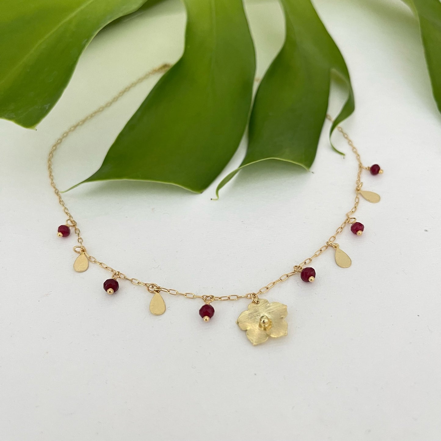 Flower Necklace - Granate