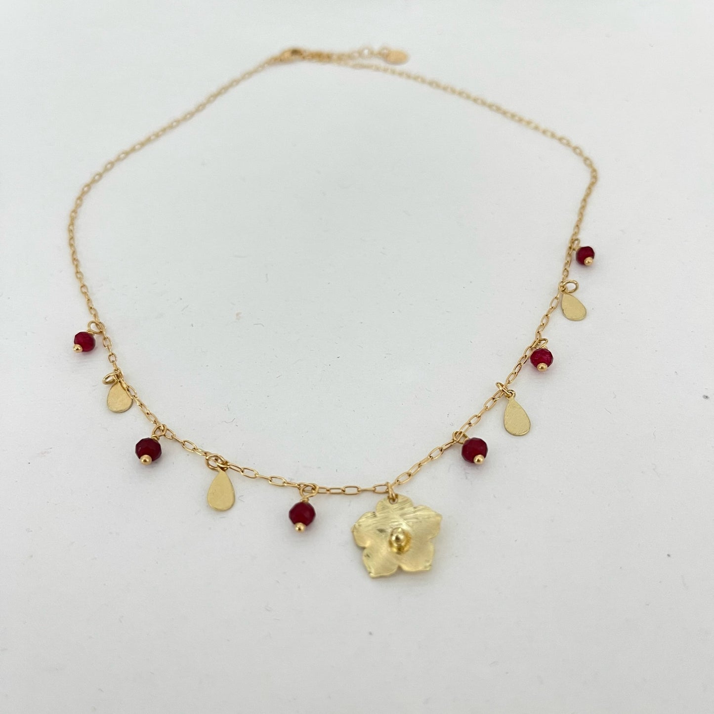 Flower Necklace - Granate